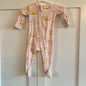 SpearmintLOVE NB footed sleeper